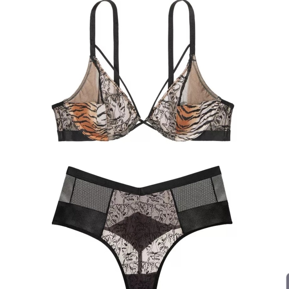 Victoria's Secret VERY SEXY Unlined Bra animal